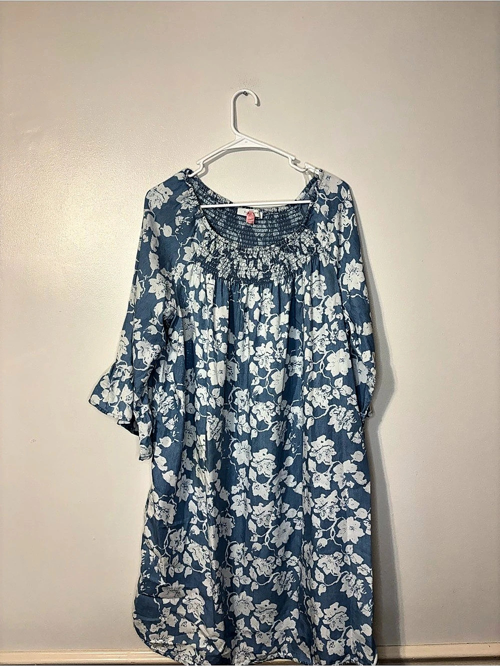 New Directions Floral Midi Dress in Blue & White Size Medium